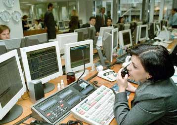 Standard & Poors και Fitch απειλούν με υποβάθμιση της πιστοληπτικής ικανότητας