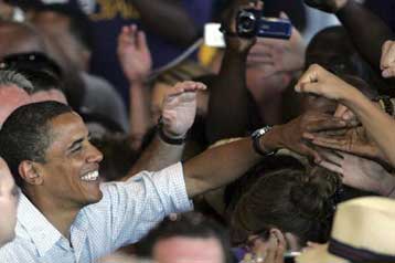 Ανακτά δυνάμεις ο Ομπάμα, προηγείται με οκτώ μονάδες του Τζον Μακέιν