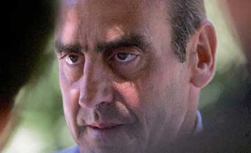 «Μετωπική» του ΠΑΣΟΚ με την κυβέρνηση για τη συμμετοχή υπουργού σε εταιρεία ακινήτων