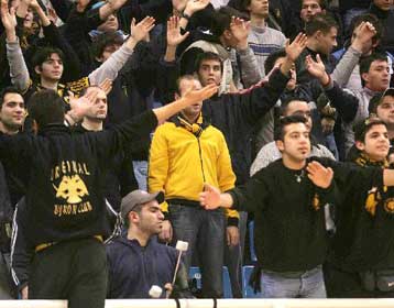 Στα κιτρινόμαυρα… έντυσε η ΑΕΚ τον Μπάλσα Ραντούνοβιτς