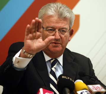 Ρύθμιση κατά υπερτιμολόγησης στην ελληνική αγορά προϊόντων πολυεθνικών από το ΥΠΑΝ