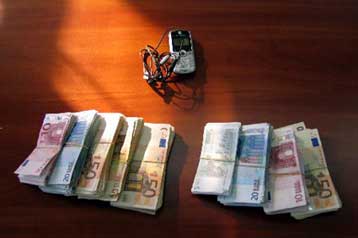 Πολίτες καταδίωξαν και συνέλαβαν ληστές τράπεζας