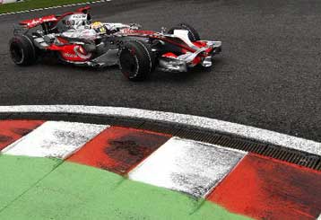 Νικητής ο Μάσα στο Σπα μετά την… κλεψιά του Χάμιλτον