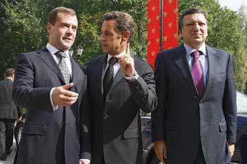 Διαβεβαίωση για απόσυρση από τη Γεωργία έλαβε ο Νικολά Σαρκοζί από τον Ρώσο πρόεδρο