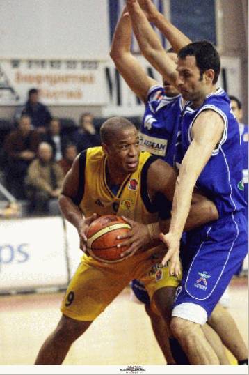 O Mπράιαντ πήρε ψήφο εμπιστοσύνης από τον Φλεβαράκη