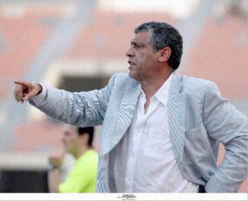 Αυξάνονται οι επιλογές του Σάντος εν όψει AEK