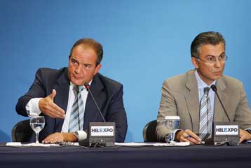 Η οικονομική πολιτική της κυβέρνησης οδηγεί τη χώρα σε χρεοκοπία, καταγγέλει το ΠΑΣΟΚ