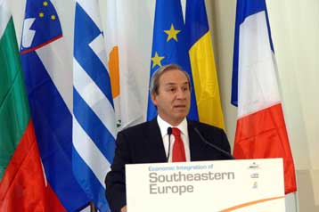 Τη συνεισφορά της χώρας στην οικονομική ανάπτυξη της ΝΑ Ευρώπης τόνισε ο Γ.Αλογοσκούφης