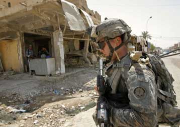 Αναδιάρθρωση των αμερικανικών δυνάμεων σε Ιράκ και Αφγανιστάν σχεδιάζει ο Μπους