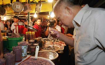 Πολιτική κρίση προκάλεσε μια… εκπομπή μαγειρικής στον πρωθυπουργό της Ταϊλάνδης