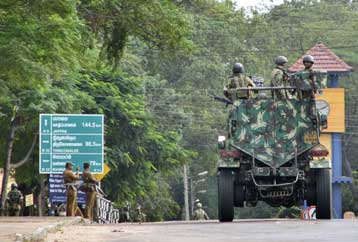 Απομακρύνονται εργαζόμενοι του ΟΗΕ από τη Σρι Λάνκα εξαιτίας των εχθροπραξιών