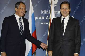 Στην Πολωνία ο Σεργκέι Λαβρόφ ζητώντας εγγυήσεις για την αντιπυραυλική ασπίδα