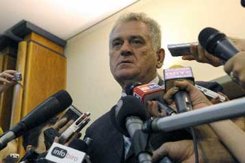 Νέο κόμμα προτίθεται να ιδρύσει ο Τόμισλαβ Νίκολιτς στη Σερβία