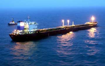 Ένταξη της ναυτιλίας στο σύστημα εμπορίας ρύπων ζητούν ευρωβουλευτές