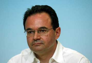 Ο υπουργός παραιτήθηκε, απαντήσεις δεν δόθηκαν, λέει το ΠΑΣΟΚ