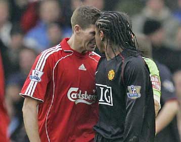 Μετωπική σύγκρουση… Λίβερπουλ vs Μάντσεστερ Γ.