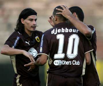 Ο Δώνης σκέφτεται να «ρίξει» στην ενδεκάδα τον Τζιμπούρ