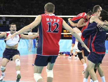 Ο Ολυμπιακός ανακοίνωσε την απόκτηση του Αμερικανού κεντρικού Χοφ