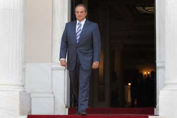 Ανοιχτό το ενδεχόμενο ανασχηματισμού και εκλογών το πρώτο εξάμηνο του 2009