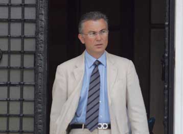 Ανοικτό αφήνει η κυβέρνηση το ενδεχόμενο Εξεταστικής για τη Μονή Βατοπαιδίου