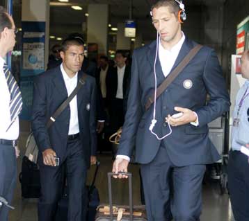 Εφτασε η Ιντερ χωρίς δηλώσεις από τους παίκτες της