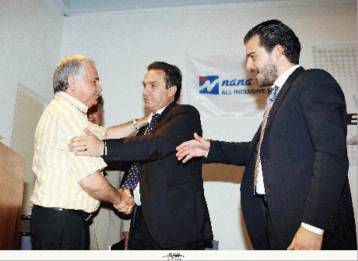 Αρνείται τα σενάρια παραίτησής του ο Βατσινάς