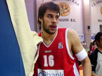 Mε βολές του Γιαννόπουλου ο Ολυμπιακός κέρδισε και πάλι την Ολύμπια