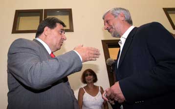 «Ενδιαφέρουσα» συνάντηση Τατούλη-Καρατζαφέρη για ζητήματα διαφάνειας