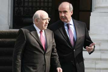 Διαψεύδουν κυβέρνηση και κορυφαία στελέχη τα περί ανασχηματισμού