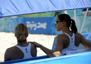 Γλυκόπικρο ξεκίνημα για Θάλεια και Μαρία στην Γκουαρούγια