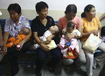 Ανεξέλεγκτες διαστάσεις λαμβάνει το διατροφικό σκάνδαλο στην Κίνα