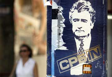 Συμβουλές δίνει στον Ρ.Κάρατζιτς ένας από τους εθελοντές δικηγόρους του