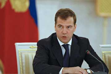 Το ΝΑΤΟ πυροδότησε τη σύγκρουση στη Γεωργία, λέει ο Ντμίτρι Μεντβέντεφ