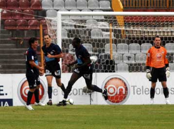 «Διπλό» της Ξάνθης στη Λάρισα με σκόρερ τον Αγκάλι