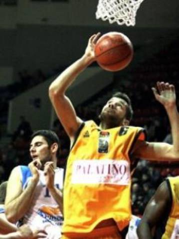 Σε αναζήτηση κοινοτικού η ΑΕΚ μετά το «διαζύγιο» με Ραντούνοβιτς