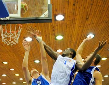 Επικράτηση με έναν πόντο του Κολοσσού επί του Πανελληνίου στο «Τ. Κουταλιανός»