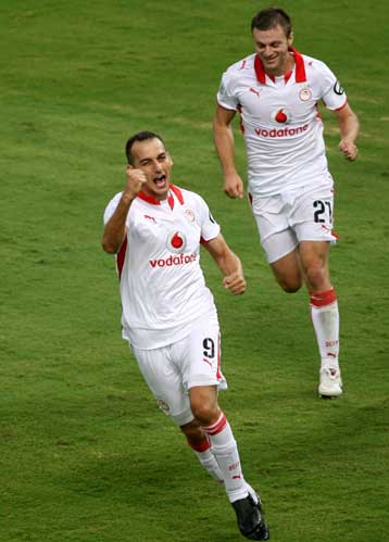 Κορυφή για τον Ολυμπιακό με «δικεφάλους» και Εργοτέλη στο κατόπι του