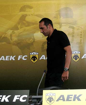 Δώνης για όλους και για όλα στο επίσημο περιοδικό της ΑΕΚ