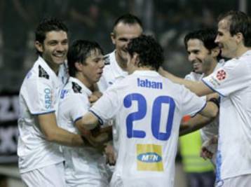 Συνεχίζει ακάθεκτη η Ανόρθωση, διακοπή στο «Τσίρειο»