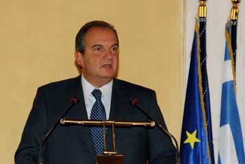 «Συσπείρωση» ο κεντρικός άξονας της ομιλίας Καραμανλή στην Κεντρική Επιτροπή