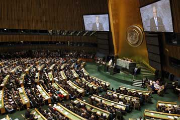 Οι ΗΠΑ εργάζονται για τη συγκράτηση της κρίσης, διαβεβαιώνει ο Τζορτζ Μπους