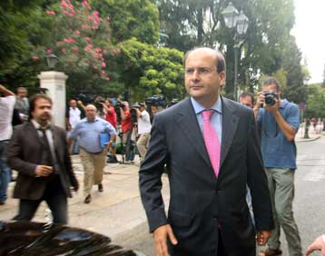 Συνολικές παρεμβάσεις για τα ταξί σχεδιάζει το υπουργείο Μεταφορών