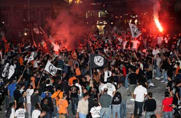 «Λευτεριά στον ΟΦΗ» ζήτησαν οι οπαδοί του ΟΦΗ στο συλλαλητήριο