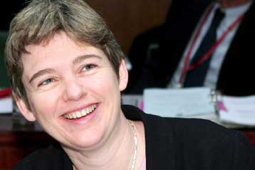 Αποχωρεί από την κυβέρνηση η Βρετανίδα υπουργός Μεταφορών