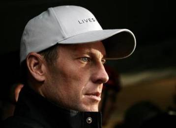 Επιστροφή Αρμστρονγκ με τη φανέλα της Astana… του Καζακστάν