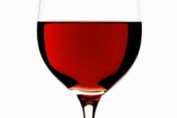 Και από τη… ραδιενέργεια προστατεύει το κόκκινο κρασί