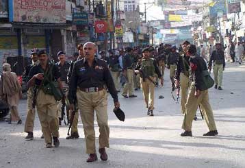 Στο «κόκκινο» τα μέτρα ασφαλείας στα αεροδρόμια του Πακιστάν, λόγω απειλής