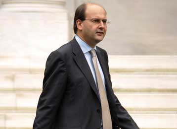 Έως το τέλος του 2008 ο διαγωνισμός για την Ολυμπιακή, ανακοίνωσε ο Κ.Χατζηδάκης