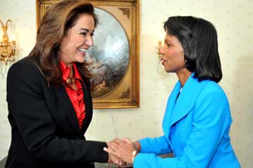 Λύση το συντομότερο δυνατό για το θέμα της ΠΓΔΜ ζητά η Ράις