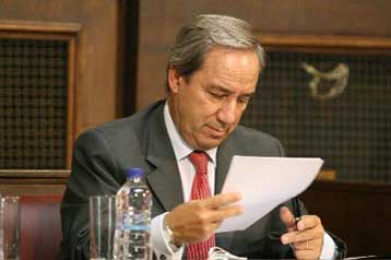 Μείωση του ΦΠΑ σε τρόφιμα και υπηρεσίες μελετά η Κομισιόν